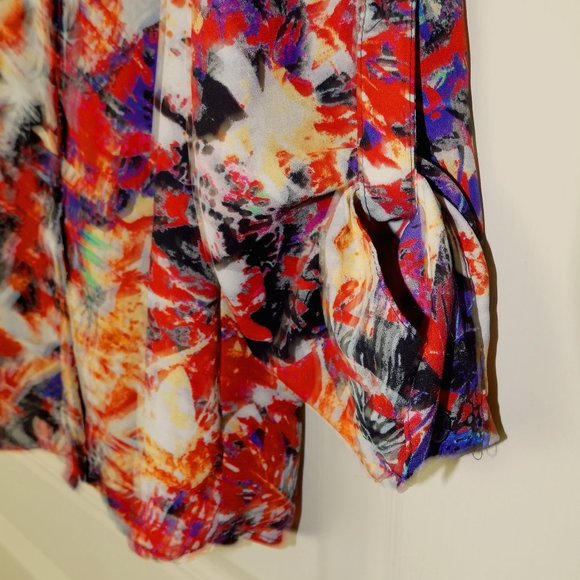 Multi-Color Abstract/Flowery Long-Sleeve Button-Up - Picture 6 of 6